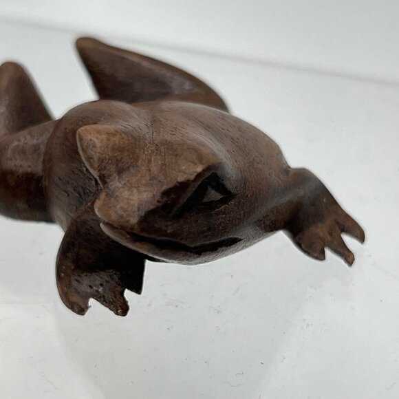 Vintage Wooden Frog Figurine, Hand Carved, Frog Collectibles, Frog Decor, Frog E - Picture 3 of 11